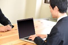 営業(スタッフフォロー、クライアント対応、人材派遣会社での営業)