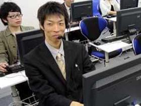 一般事務(ATMに関する電話受付・事務/22時~翌7時/週休2日/百道)