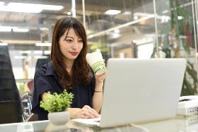 コールセンター・テレオペ(問合せ受付&入力/在宅予定/18時まで/長期/土日含む週4~)